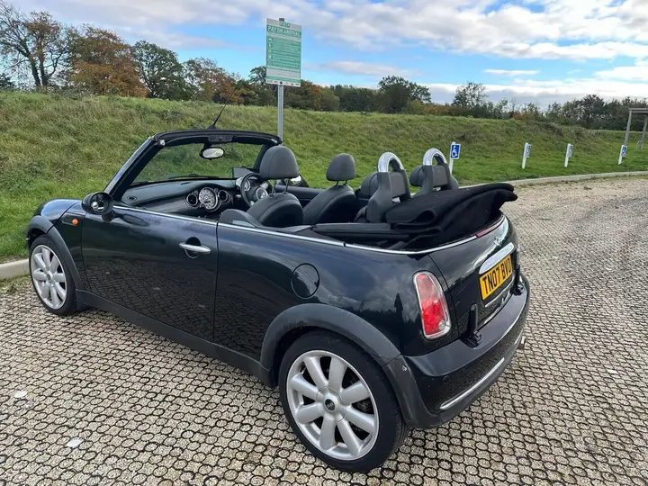 Mini Convertible 2007 photo 2