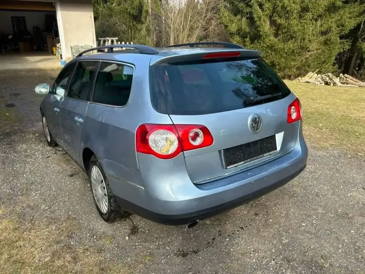 Volkswagen Passat 2005 photo 2