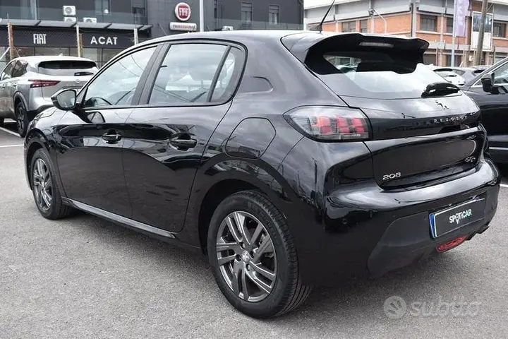 Peugeot 208 2021 photo 5