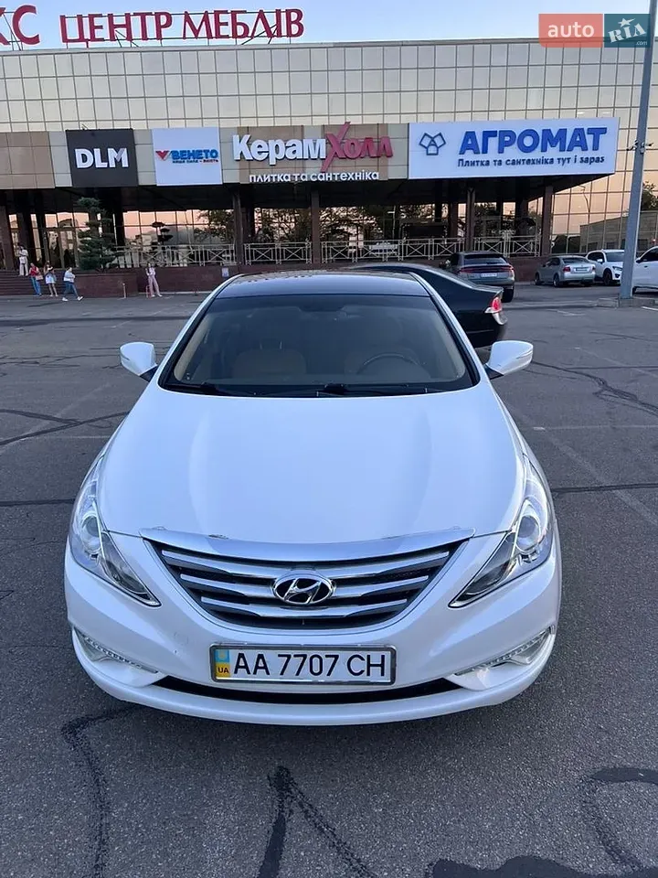 Hyundai Sonata 2013 photo 2
