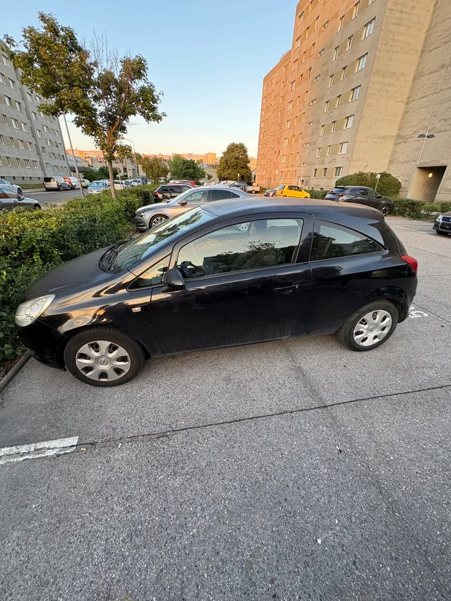 Opel Corsa 2009 photo 2