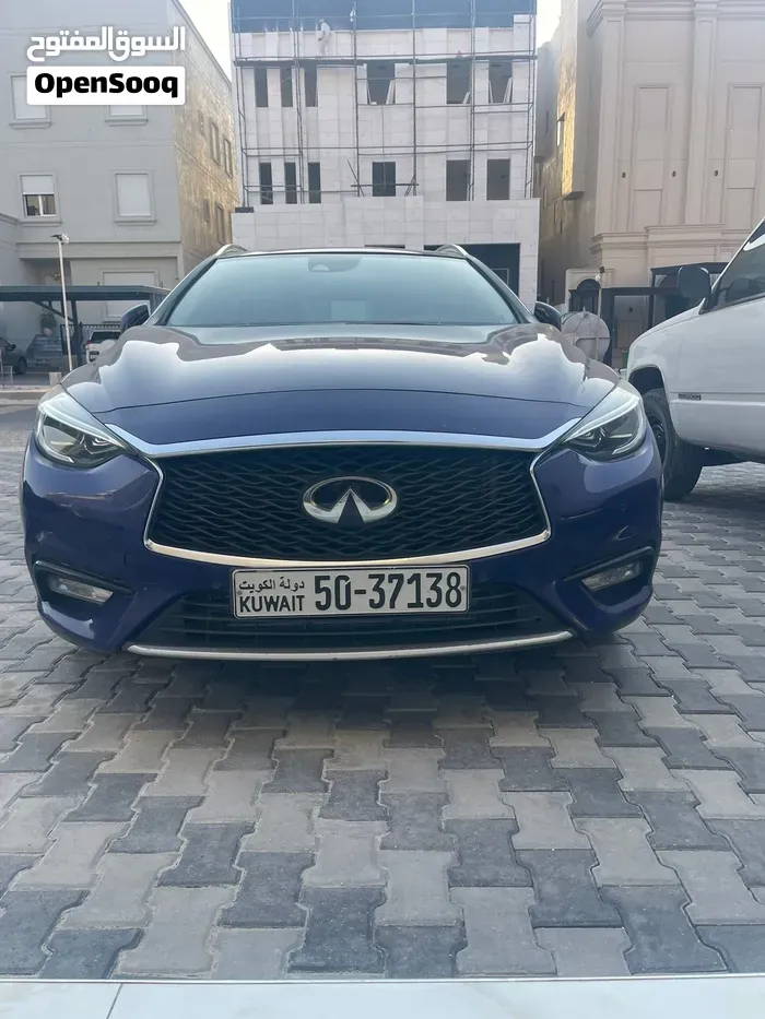 Infiniti Q30 2017 photo 4