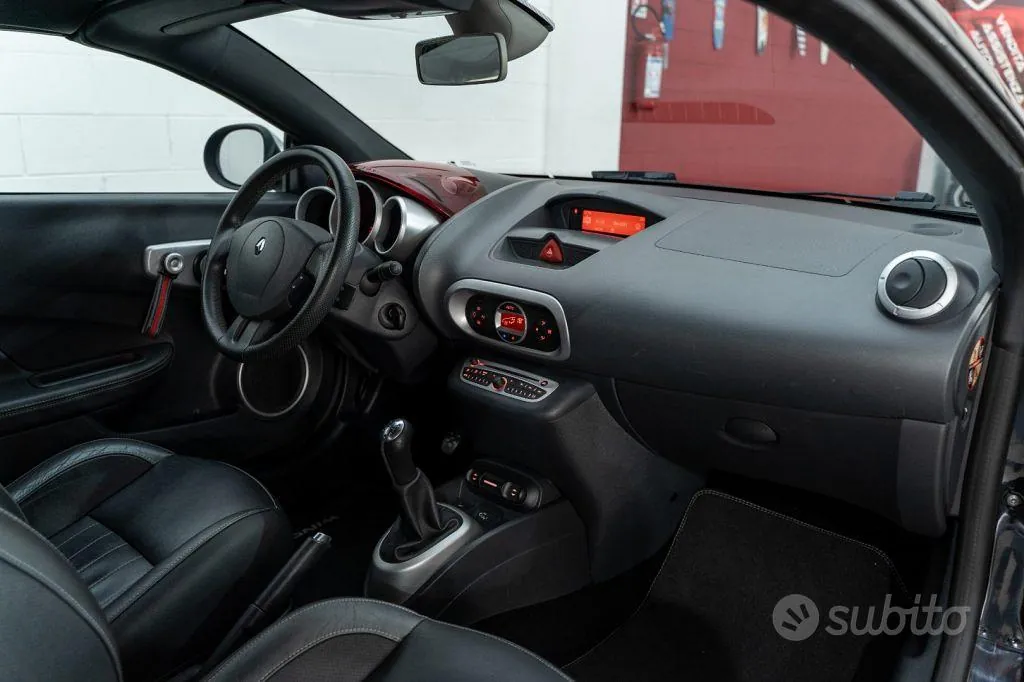 Renault Wind 2011 photo 2