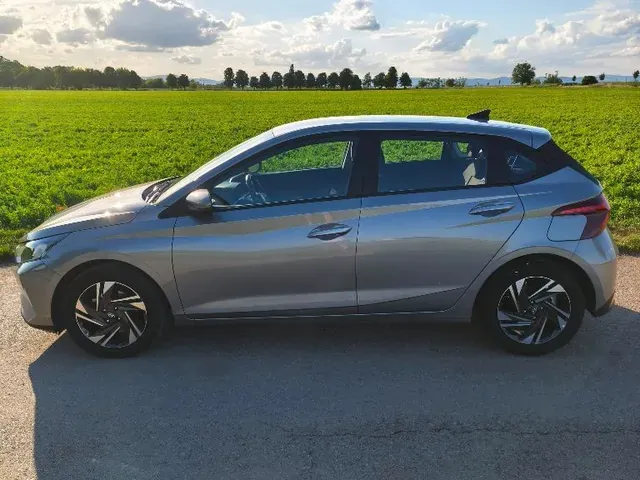 Hyundai I20 2023 photo 2