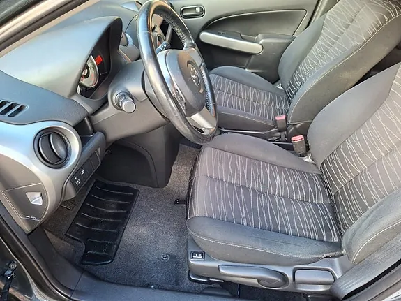 Mazda 2 2008 photo 5