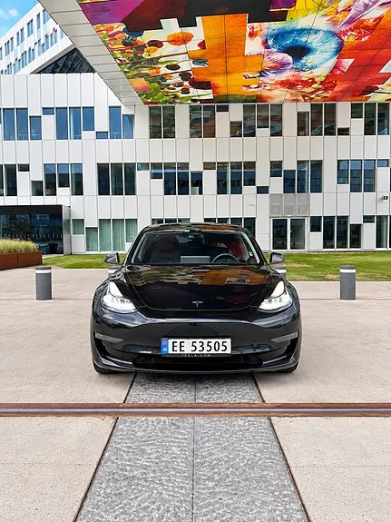 Tesla Model 3 2022 photo 2