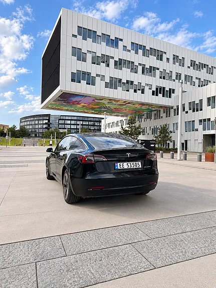 Tesla Model 3 2022 photo 5