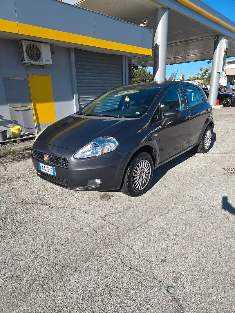 Fiat Grande Punto 2009 photo 5