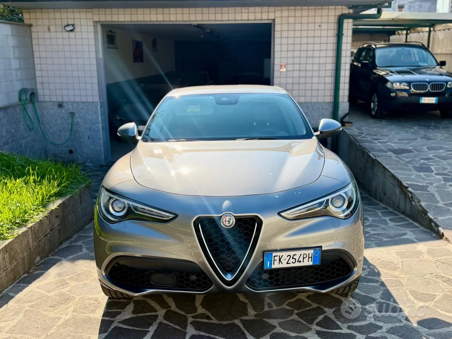 Alfa Romeo Stelvio 2017 photo 2