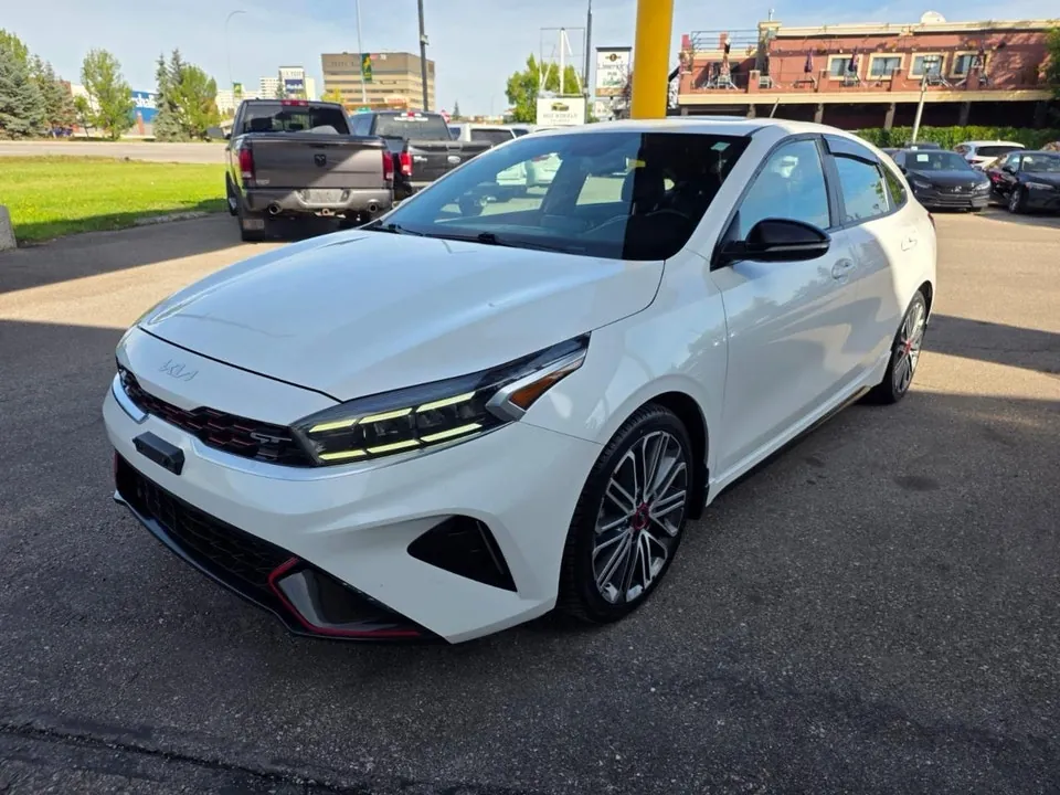 Kia Forte5 2022 photo 2