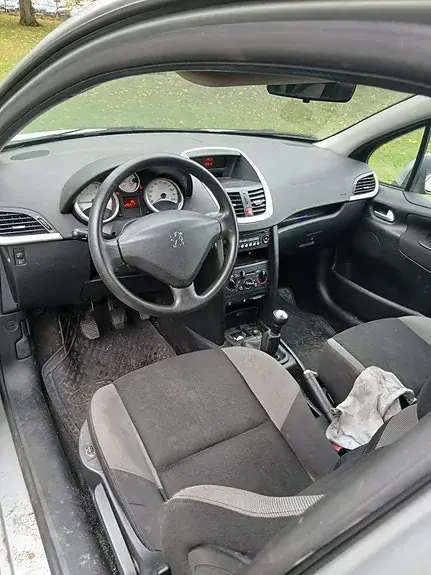 Peugeot 207 2006 photo 5