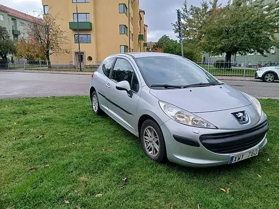 Peugeot 207 2006 photo 4