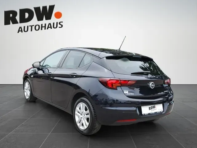 Opel Astra 2019 photo 3