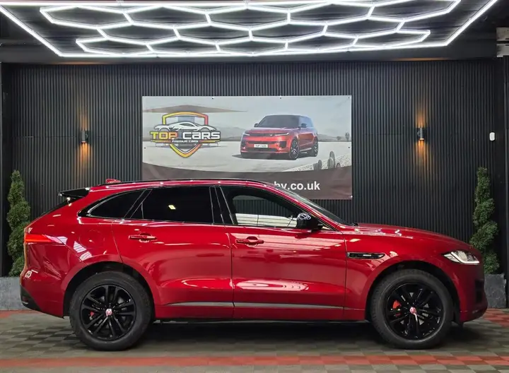Jaguar F-Pace 2018 photo 2