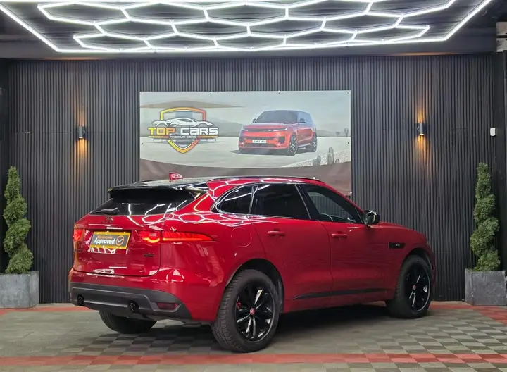 Jaguar F-Pace 2018 photo 3