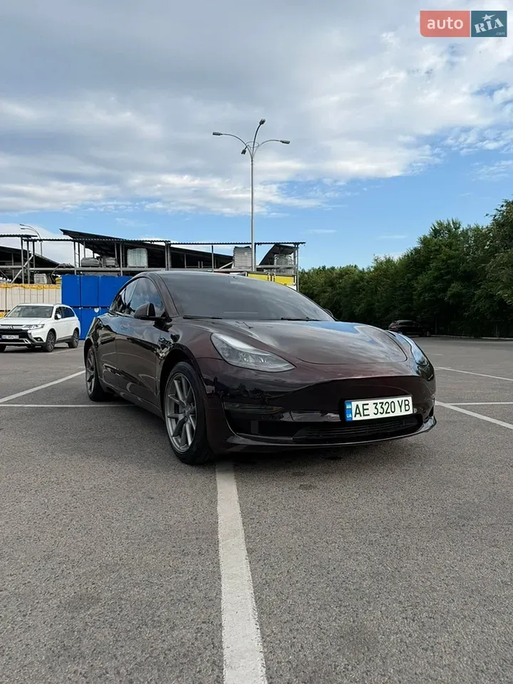 Tesla Model 3 2022 photo 3