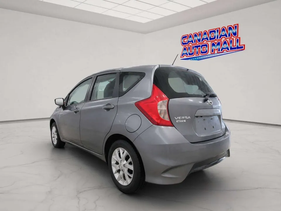 Nissan Versa 2018 photo 4