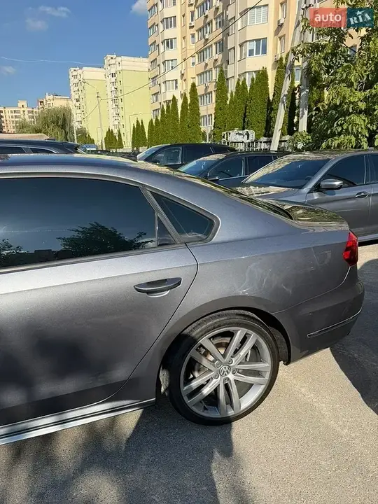 Volkswagen Passat 2018 photo 3