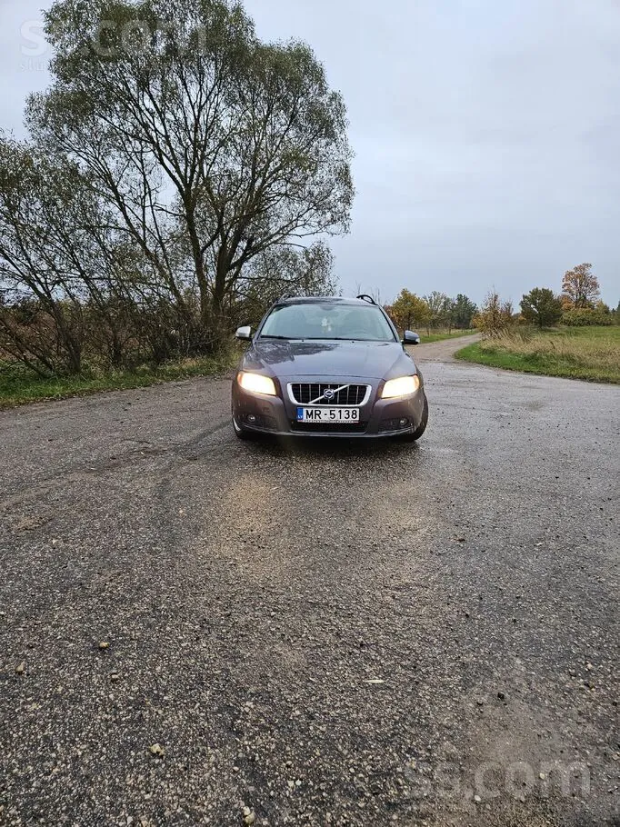 Volvo V70 2008 photo 3