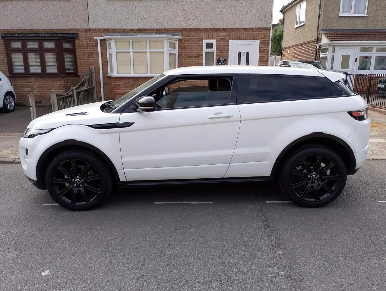 Land Rover Range Rover Evoque 2011 photo 4