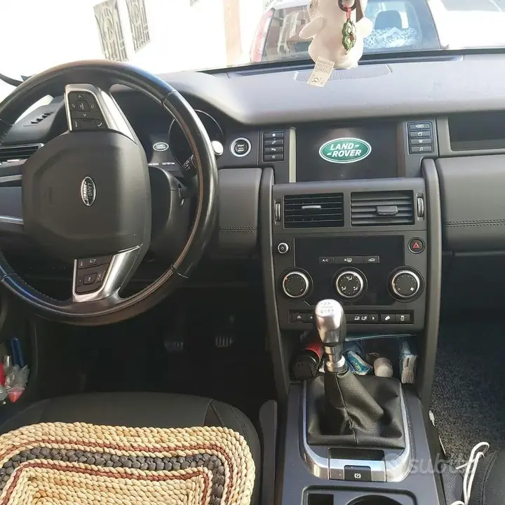 Land Rover Discovery Sport 2016 photo 3