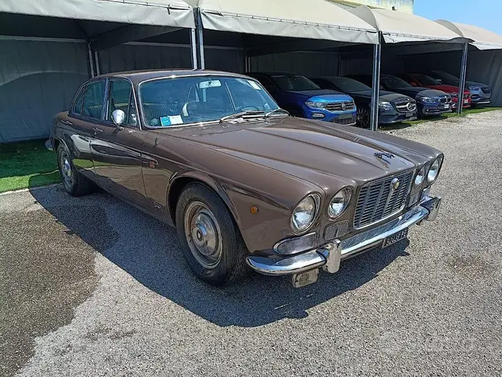 Jaguar Xj6 1971 photo 2