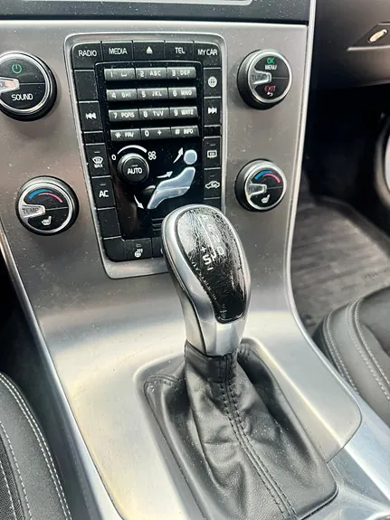 Volvo S60 2014 photo 4