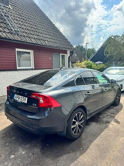 Volvo S60 2014 photo 2