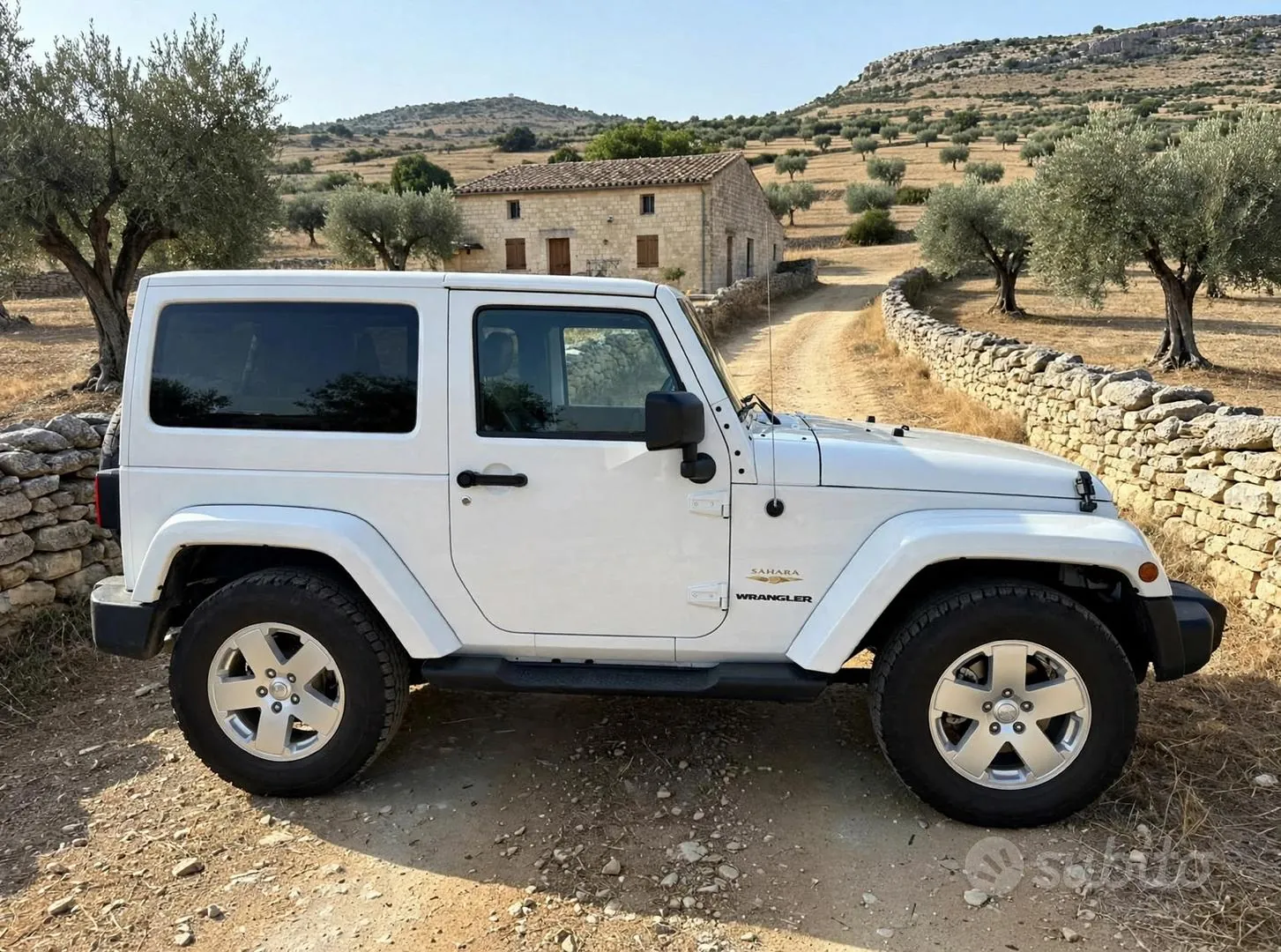 Jeep Wrangler 2012 photo 2
