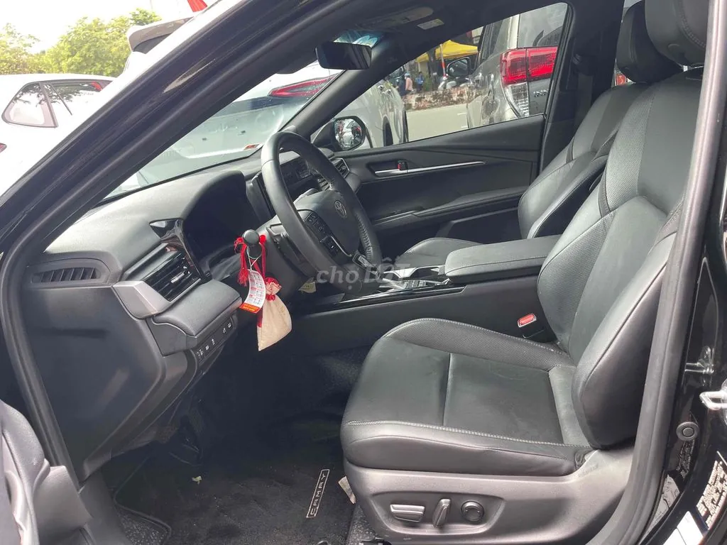 Toyota Camry 2025 photo 3