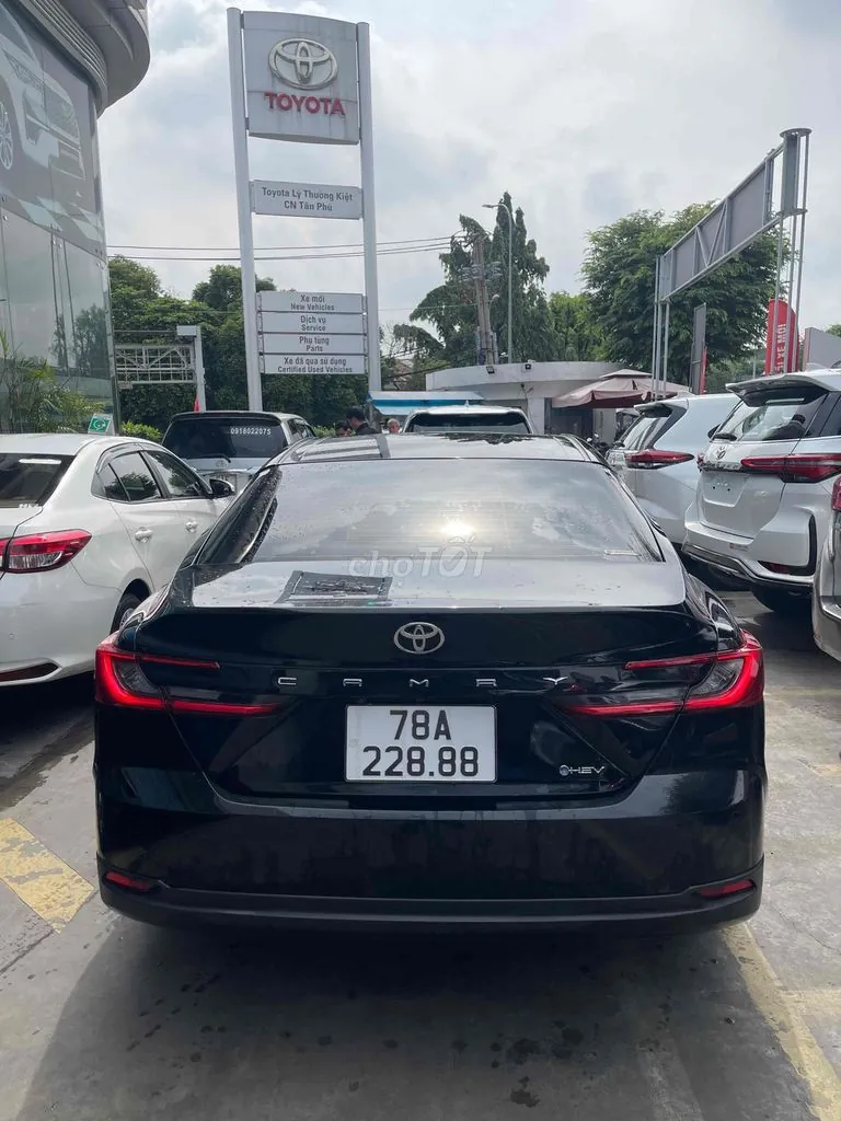 Toyota Camry 2025 photo 5