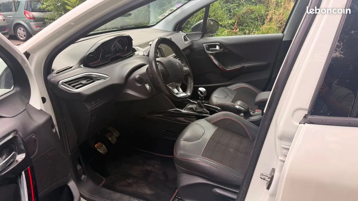Peugeot 2008 2016 photo 5