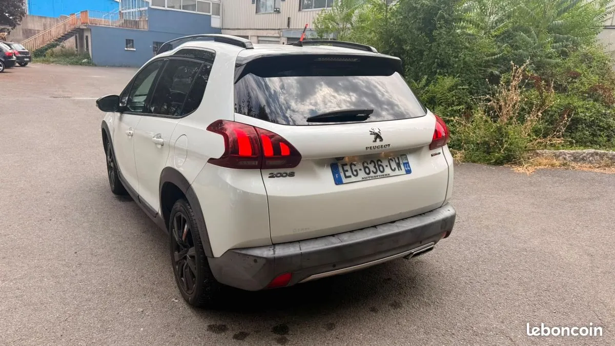Peugeot 2008 2016 photo 3