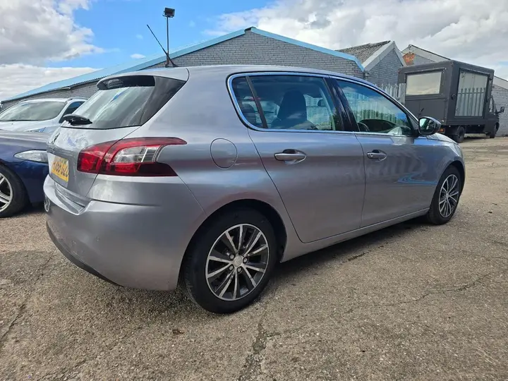 Peugeot 308 2016 photo 4