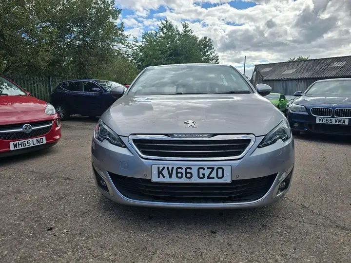 Peugeot 308 2016 photo 2