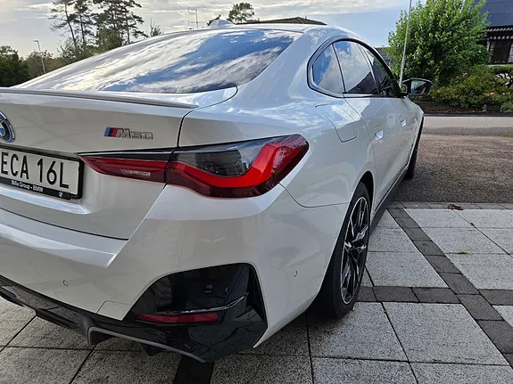 BMW I4 2022 photo 5