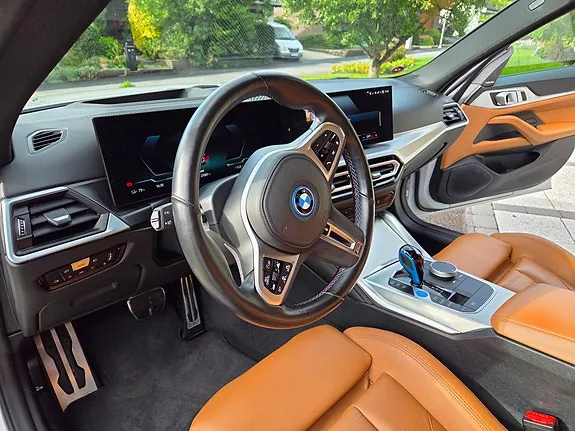 BMW I4 2022 photo 3