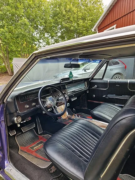 Pontiac Grand Prix 1966 photo 4