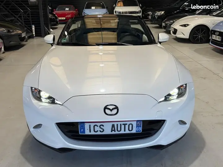 Mazda Mx-5 2022 photo 2