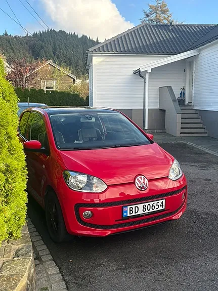 Volkswagen Up 2013 photo 3