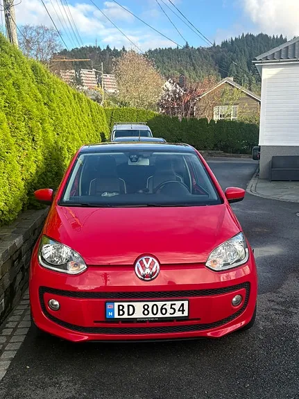 Volkswagen Up 2013 photo 2