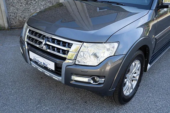 Mitsubishi Pajero 2015 photo 3