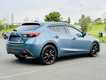 Mazda Axela 2013 photo 3