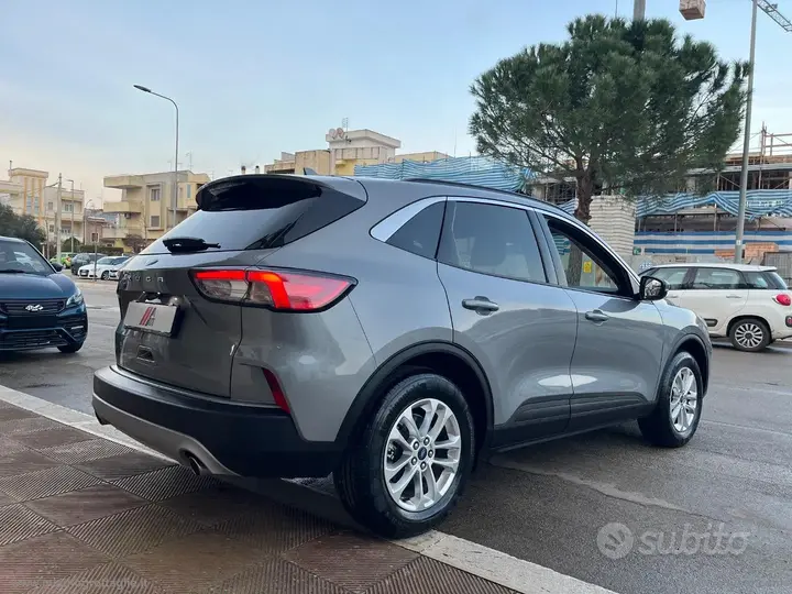 Ford Kuga 2022 photo 4