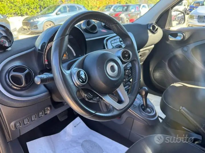 Smart Forfour 2016 photo 5