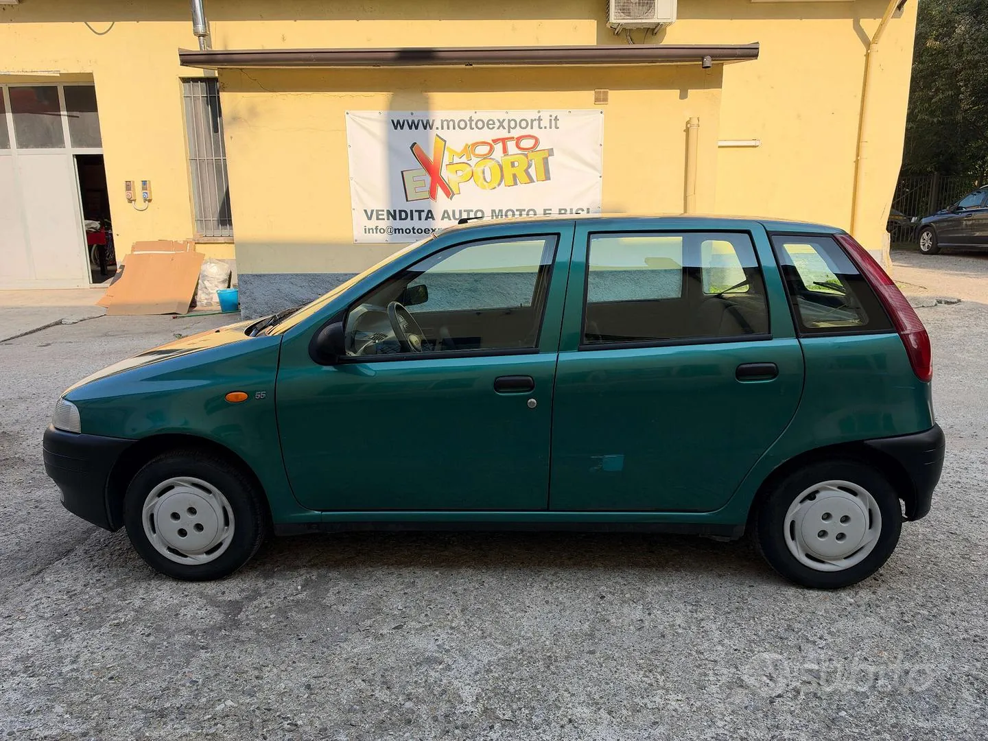 Fiat Punto 1996 photo 2