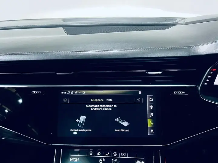 Audi Q7 2020 photo 4