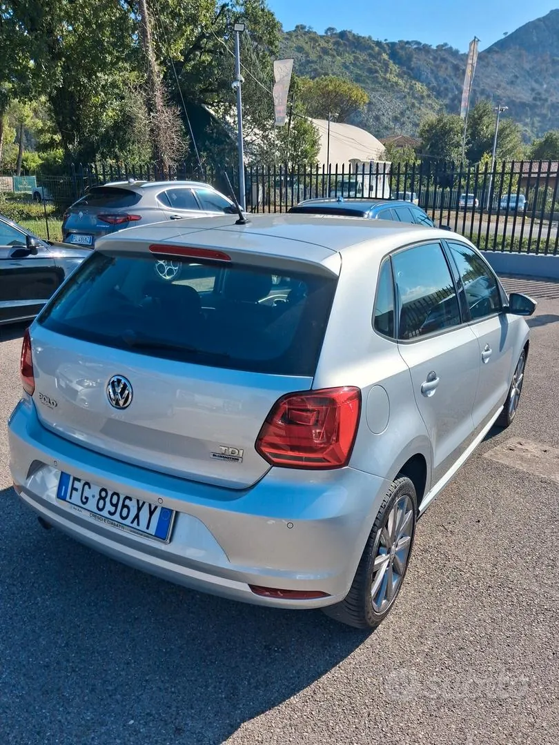 Volkswagen Polo 2017 photo 2