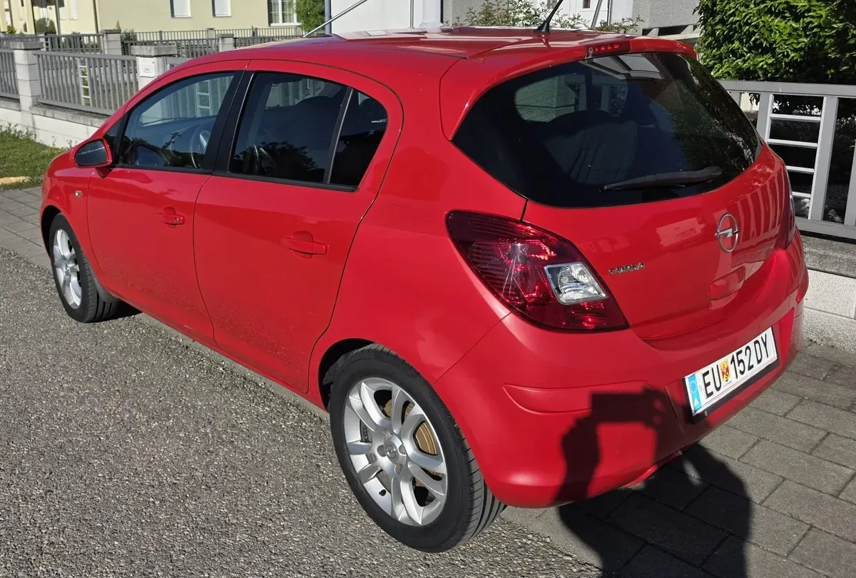 Opel Corsa 2009 photo 2