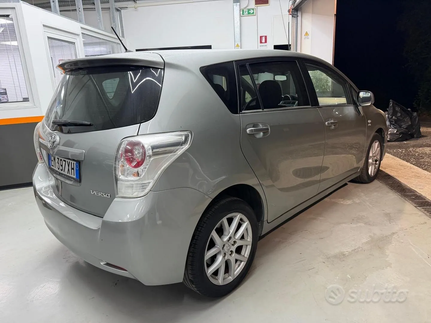 Toyota Verso 2012 photo 2